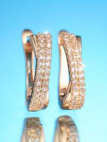 Vanel 1 par de pendientes de aro elegantes con circonita cúbica dorada retorcida para mujeres, pendientes abrazadores retorcidos brillantes y delicados, joyería de moda, para uso diario y fiestas - amarillo dorado-blanco - Ver 3