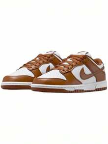 Nike 女士 DUNK 低帮复古滑板鞋，轻便休闲运动鞋 - 白棕色 - 查看 1