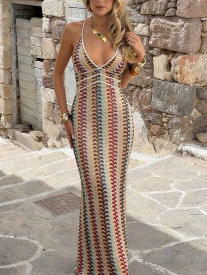 Đầm maxi dáng đuôi cá ôm sát cơ thể, họa tiết sóng nhiều màu sắc, phong cách boho retro mùa xuân hè của Unadoll dành cho nữ, cổ yếm, cổ chữ V sâu, lưng hở, chi tiết buộc dây. Trang phục đi nghỉ mát, đi biển.