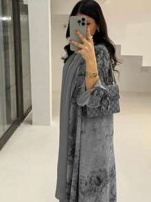 1pc Elegant Tie-Waist Casual Split Cuff Batik Print Abaya, Arabian Dubai Fashion Saudi Open Cardigan Robe Shawl, Suitable For Daily Wear And Gatherings Spring - Grey - View 1