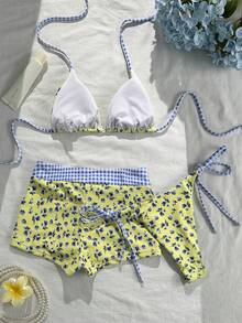 Conjunto de biquíni de 3 peças Lucky Girl Summer para férias de praia, com estampa floral xadrez, calça de alças finas e shorts com amarração dupla na cintura. - azul e amarelo - Ver 4