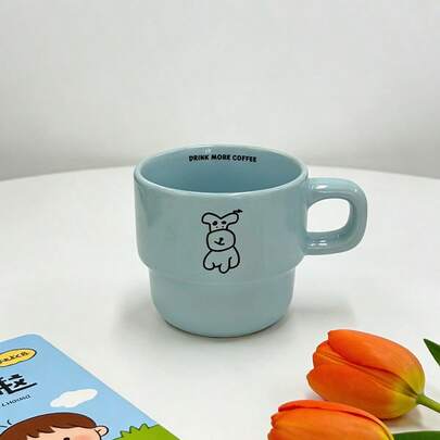 Cốc cà phê xếp chồng hình chú chó vẽ đường nét dễ thương, cốc sứ có tay cầm hình cún con đáng yêu, cốc trà "Uống thêm cà phê" đẹp mắt, món quà lý tưởng cho người yêu cà phê.