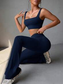 女士夏季两件套，鼠尾草绿，高弹透气提臀方领内置胸罩露脐上衣搭配高腰喇叭紧身裤，适合健身、瑜伽、普拉提、复活节、毕业派对、海滩度假等休闲优雅场合穿着。 - 藏蓝色 - 查看 7