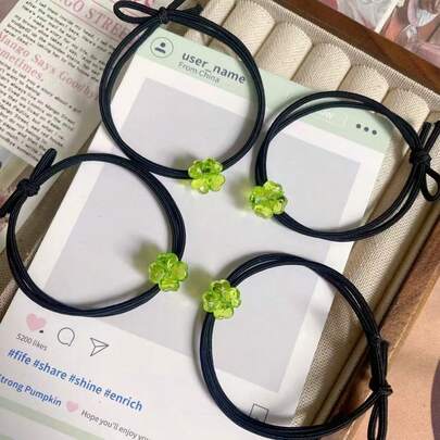 4 piezas Lazos para el cabello con trébol fresco estilo Mori Girl, Scrunchies florales, Estilo dulce y versátil para la escuela secundaria, Amuleto de la suerte