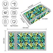 Ví gập ba in hình quả bóng đá, ví đa năng kiểu yếm với ngăn đựng tiền xu, ngăn đựng tiền giấy, khe đựng thẻ và móc chìa khóa. - Nhiều màu - Xem 2