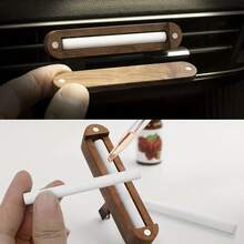 Difusor de aromaterapia con clip para rejilla de ventilación del coche, incluye 5 varillas de fragancia, compatible con cualquier aceite esencial y perfume (sin fragancia), diseñado para rejillas de aire acondicionado del coche - Versión con tapa de madera - Ver 6