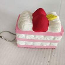 慢回弹仿真玩具方形蛋糕，草莓蛋糕挤压玩具，柔软减压玩具，仿真食物玩具 - 彩色 - 查看 4