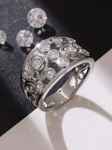 1枚优雅奢华镂空圆形合成锆石宽戒圈戒指，浪漫周年纪念惊喜时尚戒指，适合婚礼、情人节礼物、全年佩戴。 - 銀色 - 查看 1