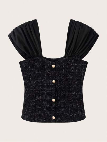 Áo kiểu tay cánh hoa màu trơn, chất liệu vải tweed, phối nhiều mảnh, thích hợp cho mùa xuân/hè. Màu đen.
