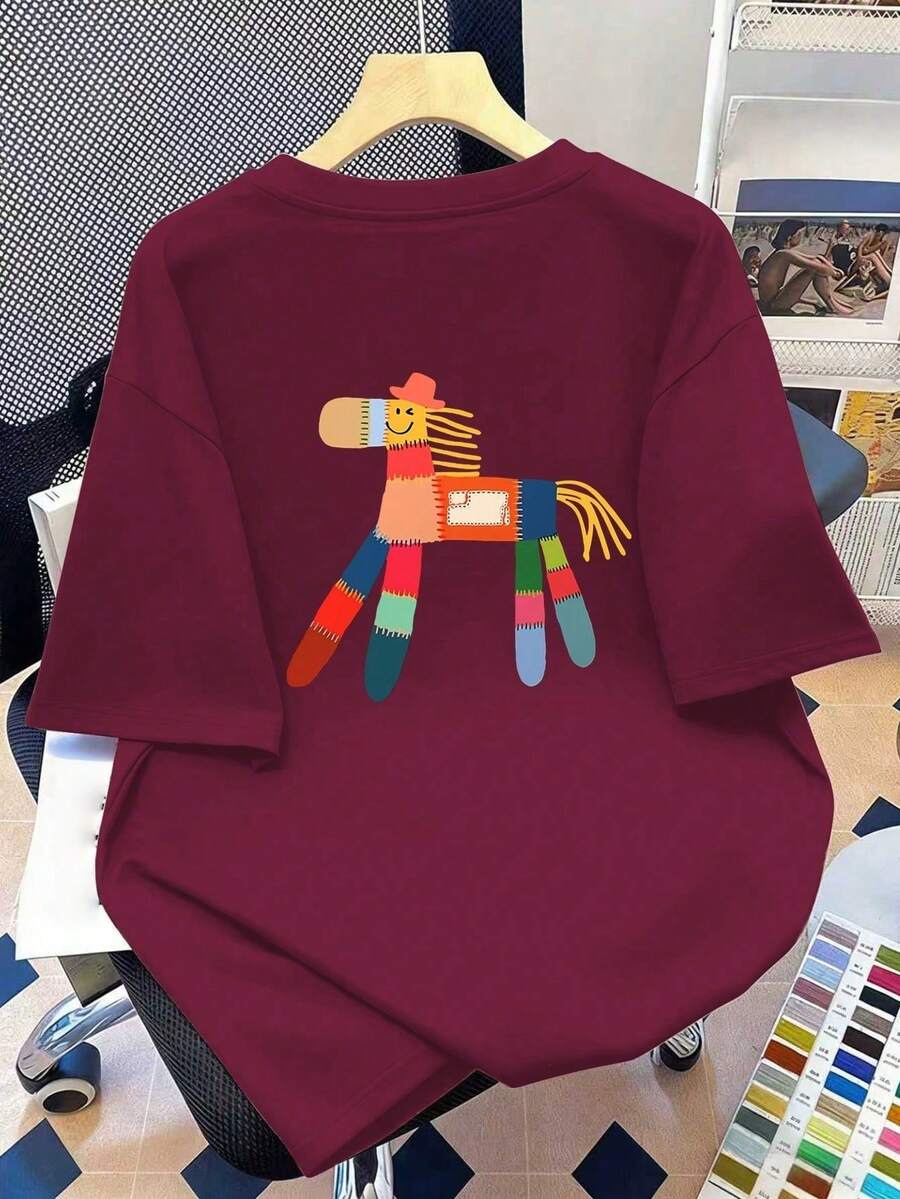 这款色彩鲜艳的印花圆领T恤,尺码齐全,是女士街头时尚的理想之选。夏季女装上衣,适合新年、假期、休闲穿着、外出、海滩、派对、上学、音乐节、度假、通勤等各种场合。这款夏季圆领短袖T恤也是送给家人、男友、女友、朋友的绝佳圣诞节、新年礼物,一件百搭单品。适合夏季度假、海滩、度假村、春季穿搭。 - 酒紅色 - 查看 1