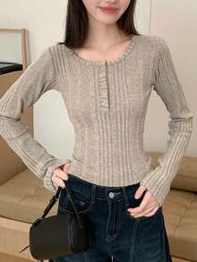 Áo thun dài tay dáng ôm tối giản, chất liệu gân, kiểu dáng thanh lịch, thích hợp mặc nhiều lớp cho nữ. - Màu bột yến mạch - Xem 1