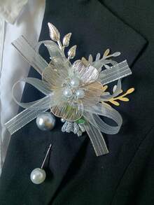 1 Broche Unissex Elegante Vintage com Rosa Prateada Brilhante + 1 Corsage de Pulso, Ideal para Noivo, Noiva, Casamento, Festa Formal, Banquete, Baile de Formatura, Verão, Praia, Festival, Aniversário - Prata - Ver 4
