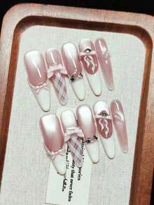 手工制作可佩戴假指甲，长款法式粉色猫眼，浅白色，多种蝴蝶结和丝带装饰，闪亮的心形和圆形钻石，手绘钻石图案，高端时尚，理想礼物！女孩可重复使用。 - 粉色 - 查看 3