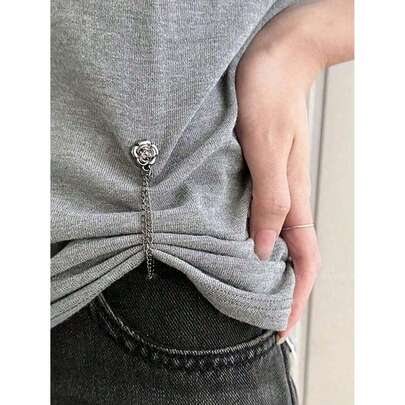 4 kẹp ống quần từ tính điều chỉnh được hình hoa trà - Hợp kim. Kẹp ống quần và tay áo từ tính điều chỉnh được - Kẹp rút ngắn ống quần hình hoa hồng, thiết kế kẹp ẩn giúp tránh kéo lê quần, chống thấm nước, nhỏ gọn, bền, phù hợp với quần jean và quần thường ngày, hợp kim bền, kẹp ống quần có thể tháo rời, thích hợp cho quần và áo phông, kẹp ống quần từ tính có thể rút ngắn chiều dài quần mà không cần may, kẹp từ tính mạnh.