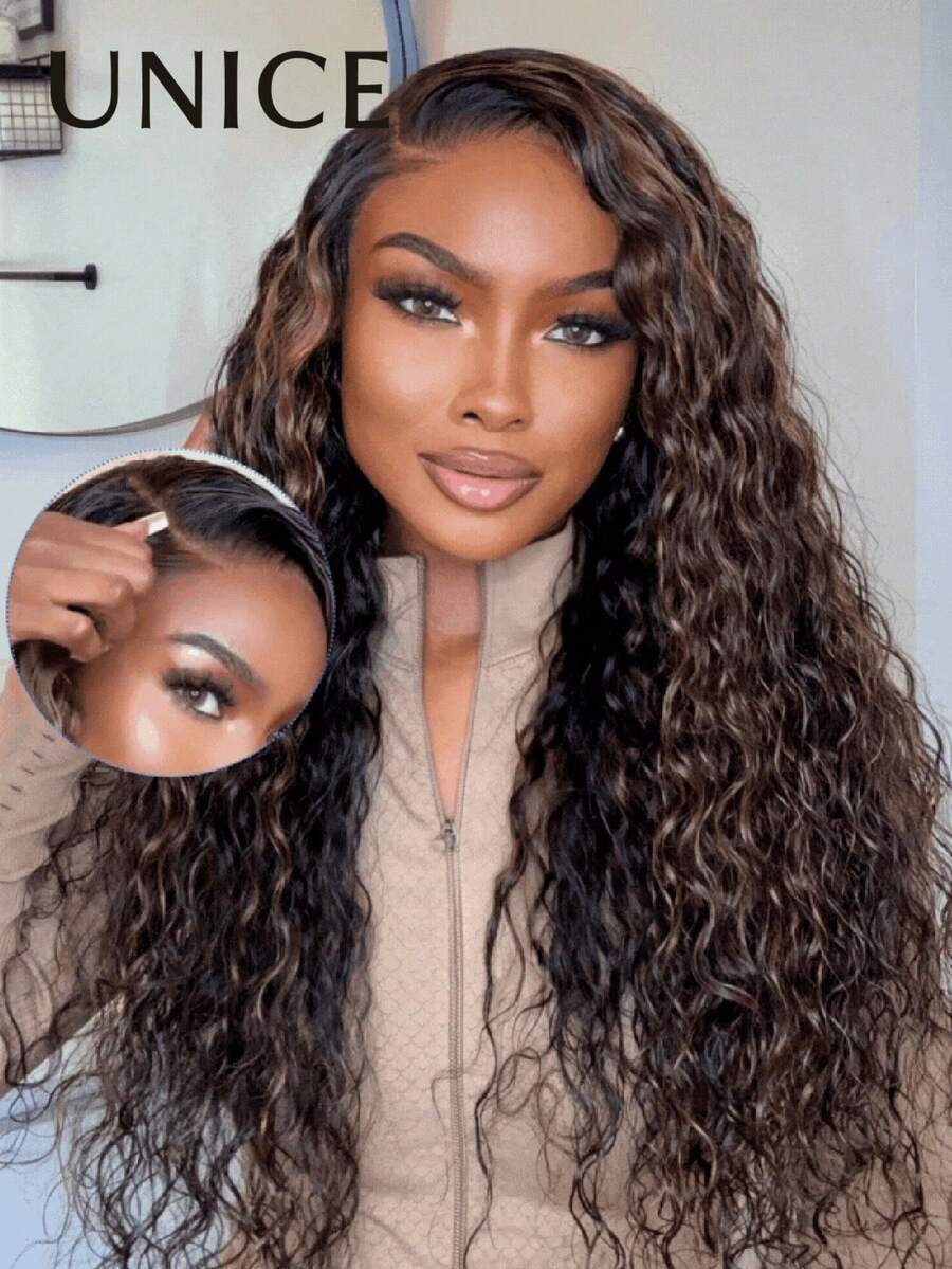 UNice Tóc giả Hair Bye Bye Knots màu đen tự nhiên điểm xuyết nâu vàng, kiểu sóng nước, kích thước 7x5 inch, không đường nối, có mái, đã được cắt, tẩy trắng và tỉa gọn gàng, không cần keo dán, kiểu tóc gợn sóng biển hoàn hảo cho mùa hè, đường chân tóc trong suốt, tóc giả Uniwigs.