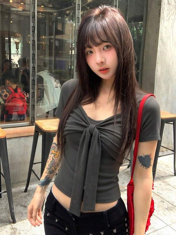 女士蝴蝶结图案短袖T恤，夏季修身V领上衣