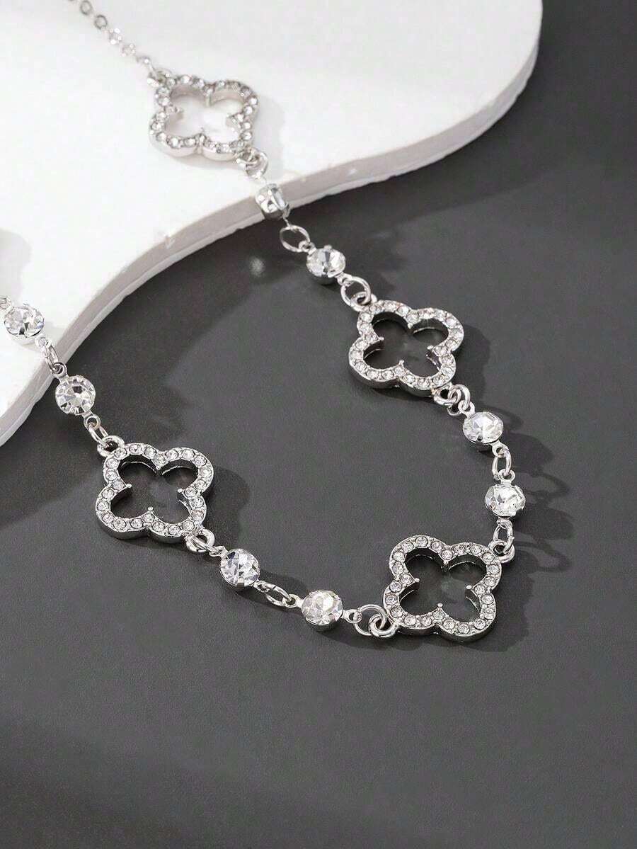 1pc Romantic, Delicate, Luxurious, High-End, Sweet, Lucky Diamond-Encrusted Hollow 4-Leaf Clover Pendant Necklace For Women - 銀色 - 查看 1