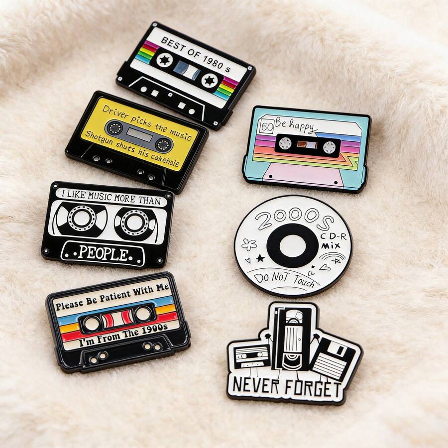 复古卡带CD软珐琅胸针，男女通用，可作衣服徽章、珠宝领针、包包背包配饰。