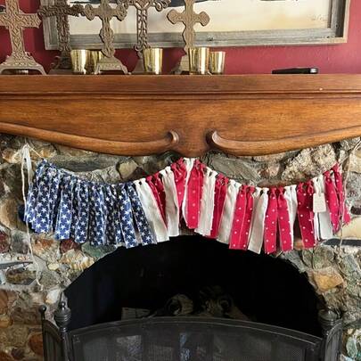 A 6.5-Foot Tall American Flag Wreath, Patriotic Decorative Wreath, Red, White And Blue Flag Room Decoration