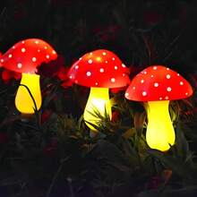 8个太阳能LED蘑菇灯，红色带白色圆点，户外节日装饰 - 升级版花园草坪照明，带自动光感应器，8种模式，按钮开关，非常适合婚礼通道和小径。 - 多色 - 查看 5