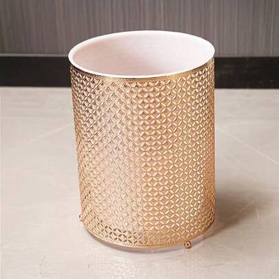 Luxury European Style Gold Trash Can, Metal Gold Electroplated Exterior + PVC Lining, Kitchen, Dining Room, Living Room Waste Paper Basket, Desktop Garbage Can, Exquisite Pattern