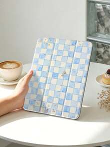 1 件装蓝白格子花卉图案平板电脑保护套，兼容 iPad Mini 4/Mini 5/Mini 6/Mini 7/Air/Air 2/9.7/10.2/10.5/Air 4/Air 5/10.9/Pro 11 英寸/第十代/Air 11 英寸 (M2)-2024/Pro 11 英寸 (M4)-2024/Air 11 英寸 (M3) 2025/(A16) 11 英寸第十一代 2025/Air 8 (M4)2026 (11 英寸) 型号，以及 Galaxy Tab A8 10.5 英寸 2022 型号。包含笔槽、三折支架、TPU 软边保护、磁吸式睡眠/唤醒功能，简约/创意/趣味/个性化设计。 - 彩色 - 查看 2