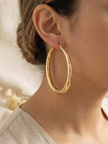 1 par de pendientes de aro grandes, elegantes y sencillos de estilo europeo y americano personalizados en color dorado, pendientes de alta gama adecuados para el uso diario, festivales y fiestas de las mujeres, cómodos y versátiles - Dorado - Ver 1