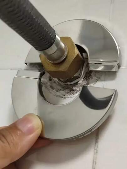 6 件（3 对）不锈钢装饰盖，适用于水龙头盖、空调孔盖和燃气热水器管道止水盖。也适用于分体式阀门 - 圆形墙板盖。还适用于淋浴龙头和暖气管道。