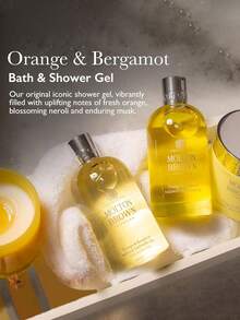 Molton Brown Sữa tắm cam và bergamot 300ml/10 fl oz, sữa tắm hương cam quýt cổ điển với hương đầu là cam ngọt, bergamot và chanh, hương giữa là hoa cam, bạch đậu khấu và tinh dầu petitgrain, và hương cuối là xạ hương, ylang ylang và gỗ tuyết tùng, mang lại cảm giác sảng khoái và tràn đầy năng lượng khi tắm hàng ngày, hương thơm lâu dài, công thức thuần chay, không thử nghiệm trên động vật, sản xuất tại Anh, sữa tắm cao cấp. - Cam & Cam Bergamot 300ml - Xem 3