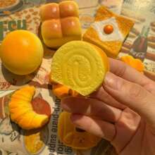 2个装热门盲盒可爱面包造型慢回弹减压捏捏乐玩具，创意搞怪礼物 - 彩色 - 查看 13