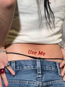 1 Folha de Tatuagem Temporária Corporal, Unissex, Texto Sexy Preto e Vermelho "Hot & Wet" e Padrão "Use Me", Estilo Provocante e Brincalhão, Tatuagem Falsa À Prova d'Água, Dura 2-5 Dias, Cobre Cicatrizes, Pode Ser Usada nos Braços, Pulsos, Ombros, Pernas, Pescoço, Peito, Adequado para Festas, Presentes. - Multicolorido - Visão 3