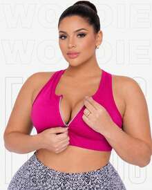 WOLFOC Women's Plus Size Cropped Fitness Top With Zipper And Removable Pads In Suplex Polyester - Hot Pink - View 4