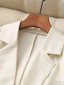 Fitted Solid Color Casual Blazer For Women, Suitable For Commuting Fall Cloth For Women - Apricot - View 4