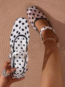 女士法式蕾丝网面平底鞋，方头珍珠玛丽珍鞋，透气低帮鞋，复古波点蝴蝶结乐福鞋，春夏款，芭蕾平底鞋 - 黑與白 - 查看 1