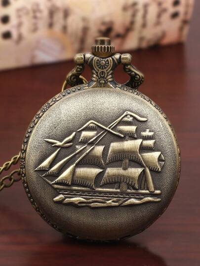 1. 时尚复古青铜浮雕镂空怀表项链，适合日常搭配，是馈赠佳品。