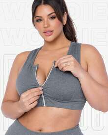 WOLFOC Women's Plus Size Cropped Fitness Top With Zipper And Removable Pads In Suplex Polyester - Grey - View 4