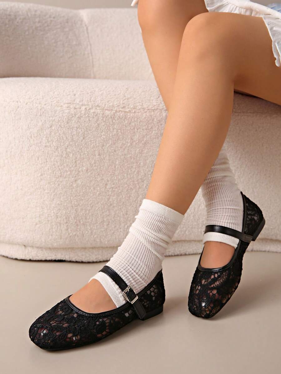 Giày búp bê Mary Jane ren thêu dành cho nữ, giày mùa hè thời trang thoáng khí bằng lưới, họa tiết hoa, kiểu xỏ chân, mũi vuông, đế TPR, thích hợp cho ở nhà, đi nghỉ mát, Giáng sinh - Phù hợp cho mọi mùa. - màu đen - Xem 1