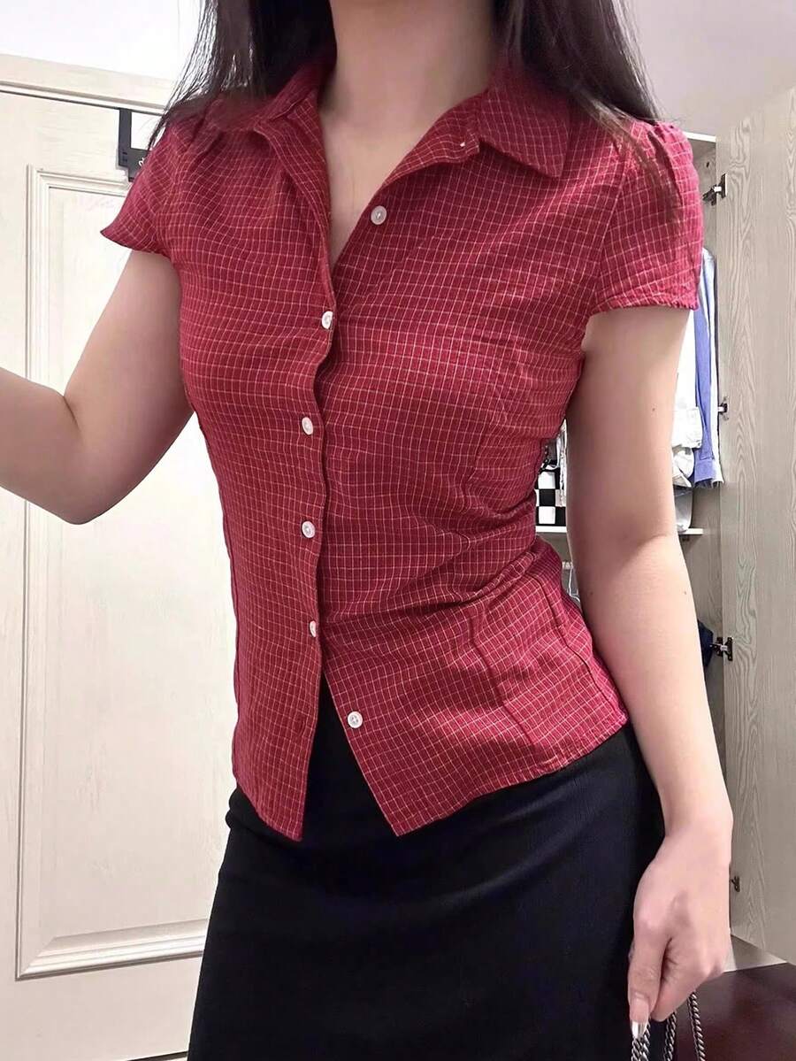 女士翻领短袖单排扣修身衬衫 - 紅色 - 查看 1