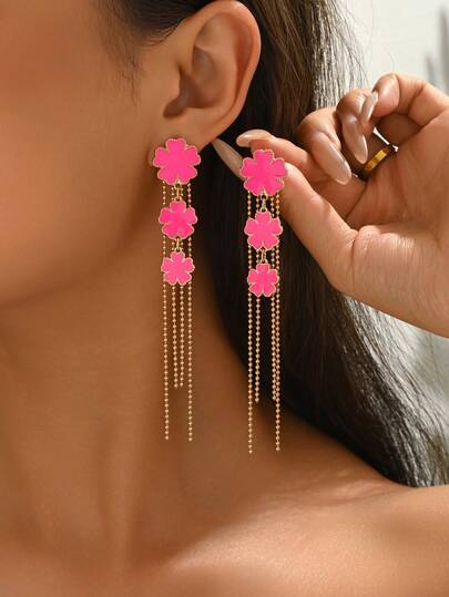 1 Pair Women's Bohemian Style Fuchsia Four-Leaf Clover Long Tassel Earrings, European And American Sweet And Hot Girl Glazed Floral Gold Chain Tassel Earrings, Beach Party Atmosphere Earrings