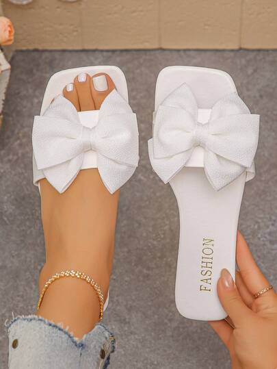Mẫu sandal nơ thời trang mùa hè 2026 mới, đa năng, món đồ không thể thiếu cho hoạt động ngoài trời/đi biển.