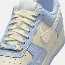 Nike 女款 W Air Force 1 '07 休闲运动鞋，低帮 IV3222-400 - 藍白色 - 查看 9