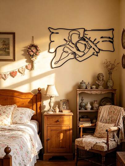 1pc Romantic Lying Couple Metal Wall Art - Vintage Iron Abstract Sculpture, Living Room Decor Intimate Embrace Design, Unique Housewarming Christmas Gift, Indoor Home Decor, Sexy Design, Textured Finish