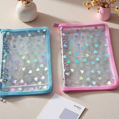 Bìa rời hình trái tim A5 lấp lánh, bìa mềm PVC lấp lánh, sổ kế hoạch 6 vòng, trang trong suốt, bộ sổ tay, sách dán sticker, bìa sổ tay, sổ kế hoạch ngân sách, sách dán sticker, giấy ghi nhớ, khay đóng dấu, sổ tay đóng dấu, sổ bỏ túi, thích hợp để dán sticker kẹo, túi đựng ảnh, tài liệu, album ảnh, hộp đựng thẻ kế hoạch, hộp đựng thẻ, hộp đựng đồ, hộp đựng thẻ giao dịch, sticker 3D, đồ dùng học tập, văn phòng phẩm, đồ dùng văn phòng.
