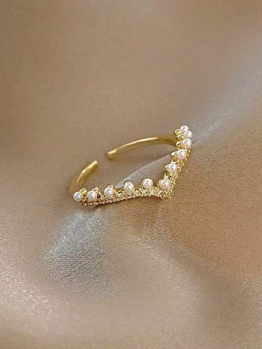 1 chiếc nhẫn hình chữ V tối giản, thời trang, đính đá và ngọc trai giả, sang trọng, thanh lịch, thích hợp đeo hàng ngày hoặc làm quà tặng cho bạn gái. - Vàng - Xem 1