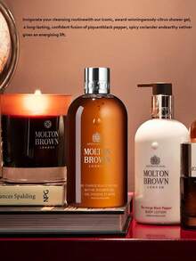 Molton Brown 50毫升/1.69液盎司 Re-Charge 黑胡椒沐浴露,标志性木质柑橘香调,前调:黑胡椒、柠檬和生姜;中调:芫荽、罗勒和紫罗兰叶;后调:香根草、橡苔和琥珀;清爽活力,适合日常清洁;持久留香;纯素且不经动物实验;英国制造;奢华沐浴露 - 黑胡椒50ml - 查看 12