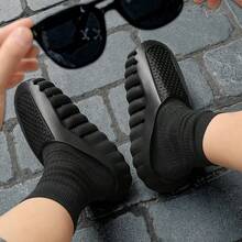 MIND001 Men's Massage Slides, Fashion Casual Sport Slippers For Daily Wear,MIND001 Men Black Techwear Slides, Comfort Footwear For Street & Home - màu đen - Xem 5