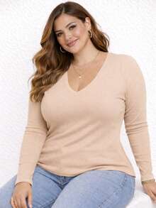Women's Plus Size Long-Sleeved Blouse With A V-Neck And Regular Fit, Made From Soft, Highly Stretchy Fabric, With A Comfortable Regular Hem. - 裸體 - 查看 6