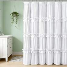72英寸 x 72英寸优雅白色荷叶边流苏浴帘 - 100%涤纶，可机洗，艺术拼接设计，带金属孔眼，方便安装。适用于浴室浴帘套装、圣诞节/万圣节装饰、家居浴室装饰、秋季装饰、浴室配件、返校季等场合。 - 白色 - 查看 12