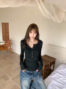 Kaos Dalaman Lengan Panjang Bergaris Baru untuk Wanita, Atasan Desain Pas Badan, Warna Hitam, Cocok untuk Musim Semi - Hitam - View 2