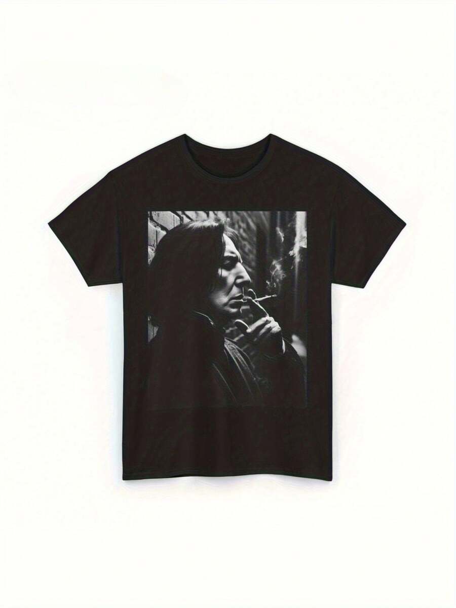 Fashion,AllMatchFashion,AllMatch Men's Snape Pipe Wizard T-Shirt-Soft And Comfortable Round-Neck Casual Shirt, Featuring The Iconic Smoking Pose And Cigarette DesignClassic Design, Suitable For All SeasonsCollector's Grade T-Shirt, Suitable For Daily Wear And Themed EventsComfortable Fabric, Shipped From Local WarehouseChristmas Gifts For MenMen's Shirt ClothingChristmas-Themed PajamasFunny Prank Gift, Summeroutfitsforwomen,Tops,Summertops,Shirts,Summerclothes,Vacationoutfitswomen,DailyWear,SimpleClassic,AllSeasonStyle,Summeroutfitsforwomen,Tops,Summertops,Shirts,Summerclothes,Vacationoutfitswomen,DailyWear,SimpleClassic,AllSeasonStyle - màu đen - Xem 1
